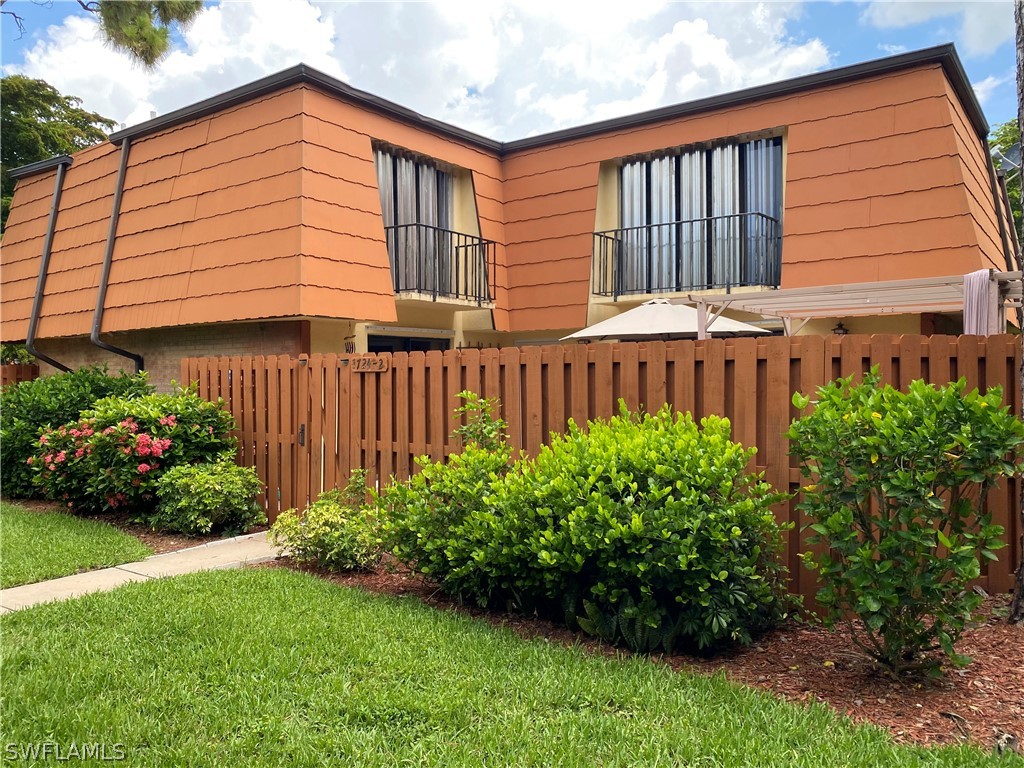 1724 Park Meadows Drive #2 Fort Myers FL 33907 224058073 image1