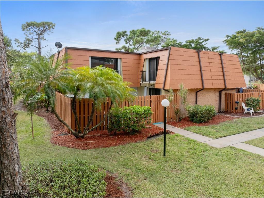 1724 Park Meadows Drive #1 Fort Myers FL 33907 2025024399 image1