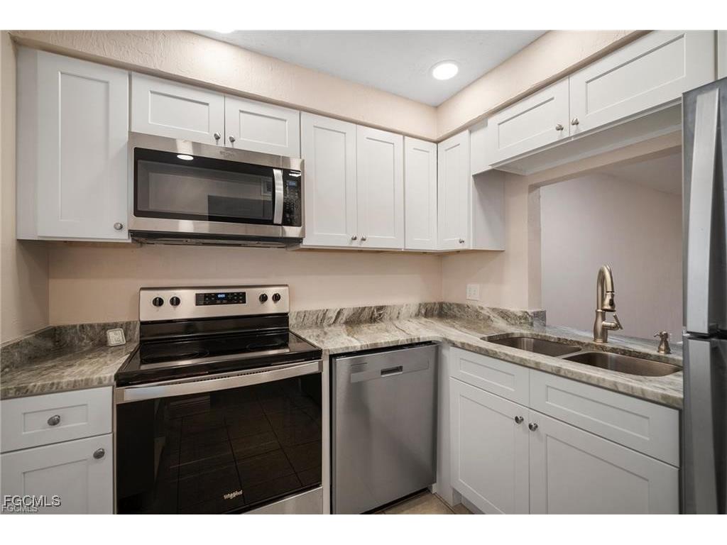 1724 Pine Valley Drive #104 Fort Myers FL 33907 2025018960 image2