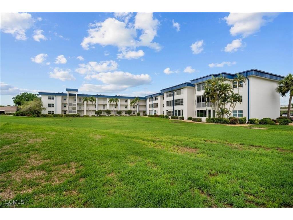 1724 Pine Valley Drive #104 Fort Myers FL 33907 2025018960 image20
