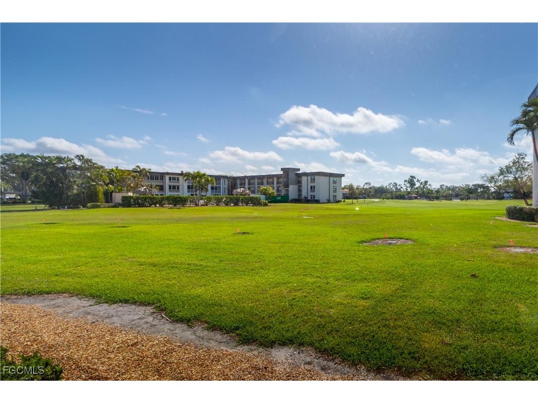 1724 Pine Valley Drive #106 Fort Myers FL 33907 2025011819 image3
