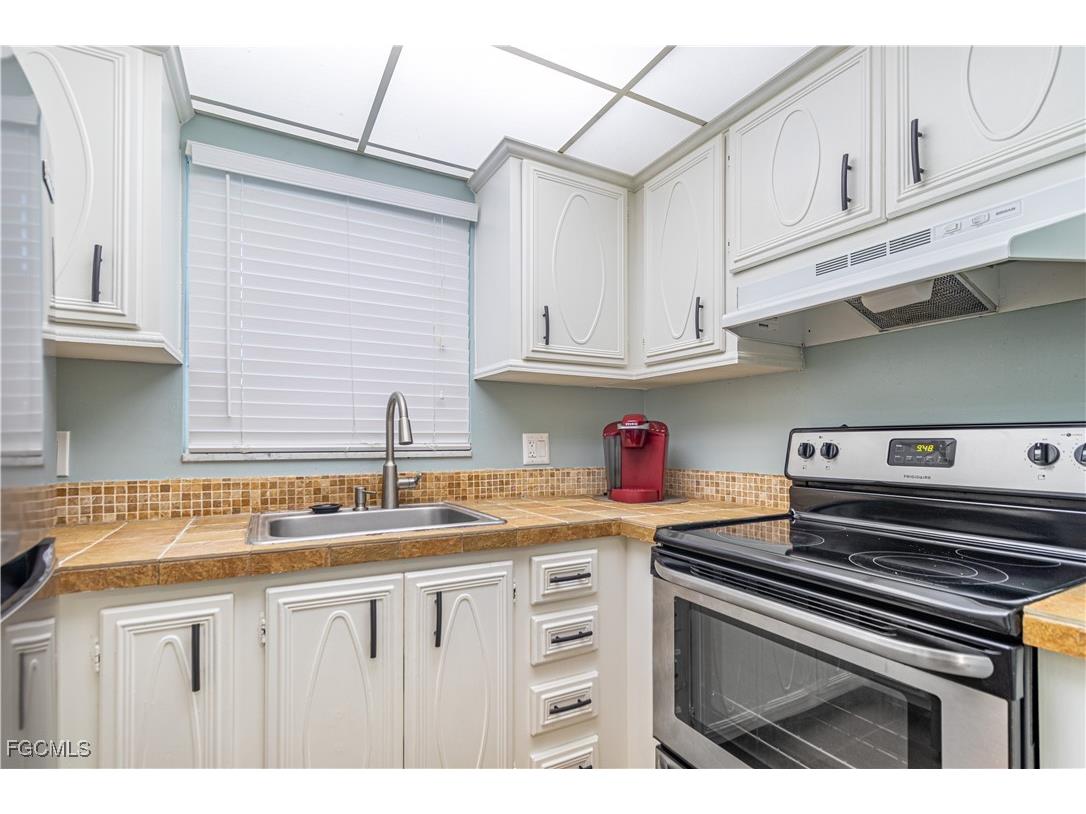 1724 Pine Valley Drive #106 Fort Myers FL 33907 2025011819 image6