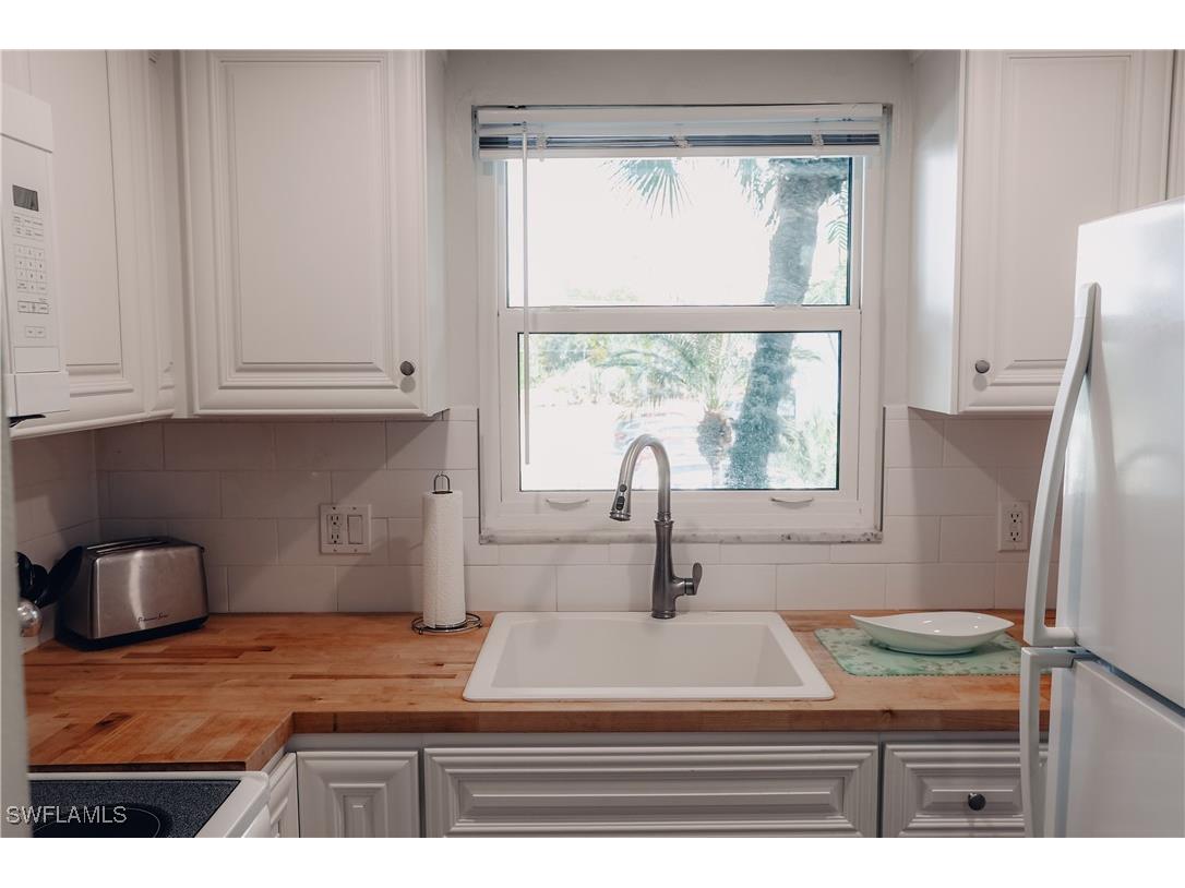 1724 Pine Valley Drive #201 Fort Myers FL 33907 225080184 image13