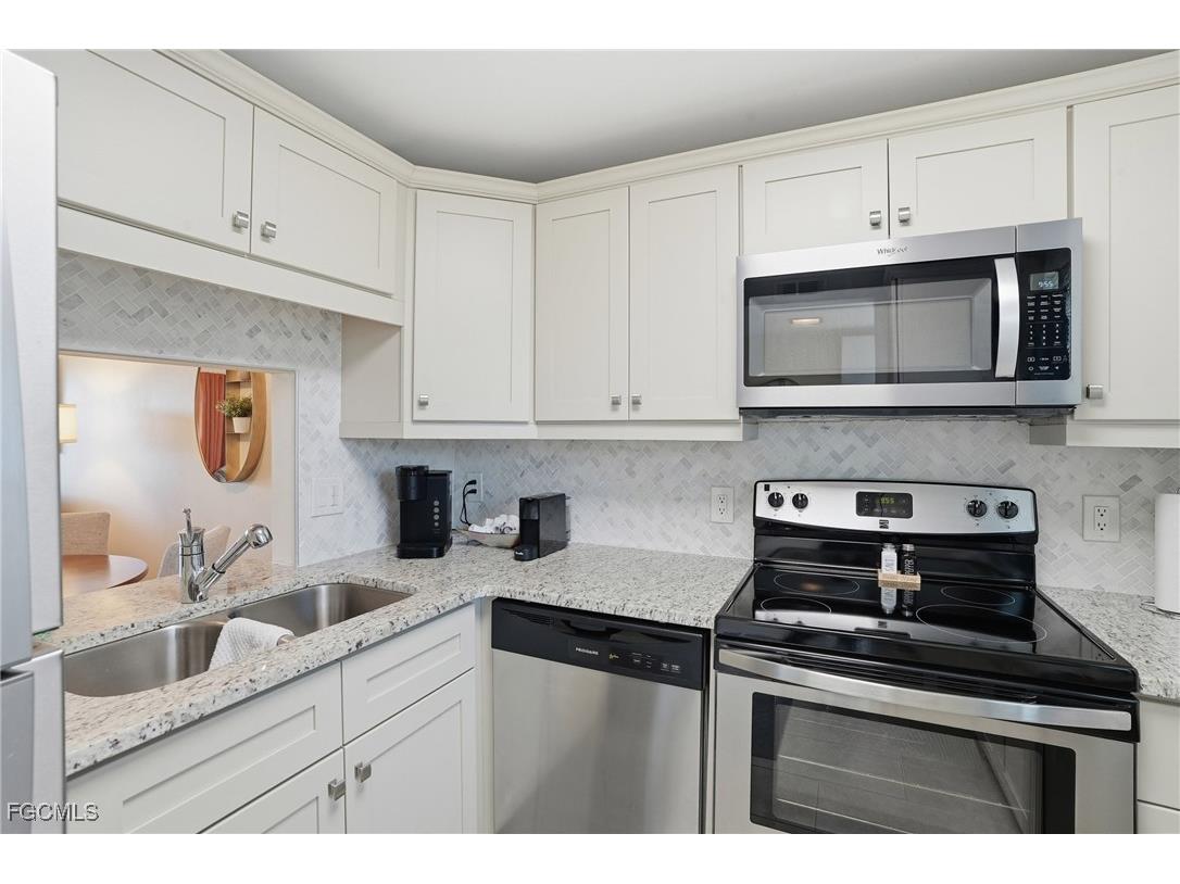 1724 Pine Valley Drive #213 Fort Myers FL 33907 2025021391 image10