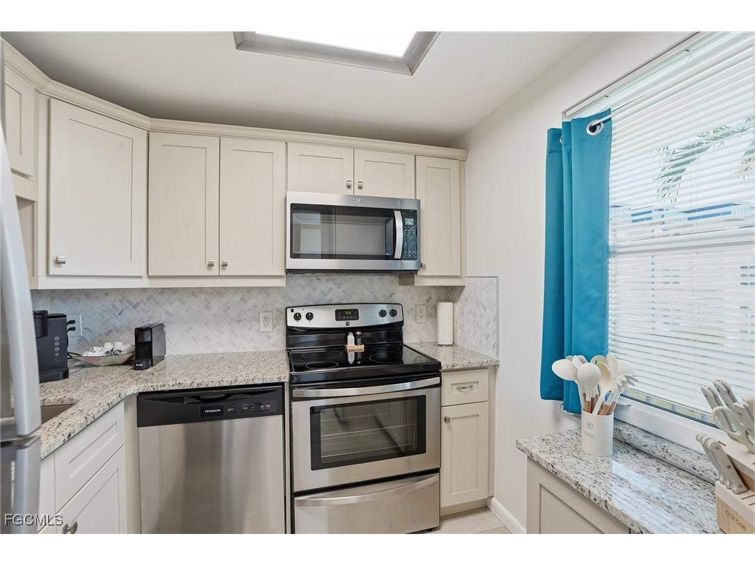 1724 Pine Valley Drive #213 Fort Myers FL 33907 2025021391 image11