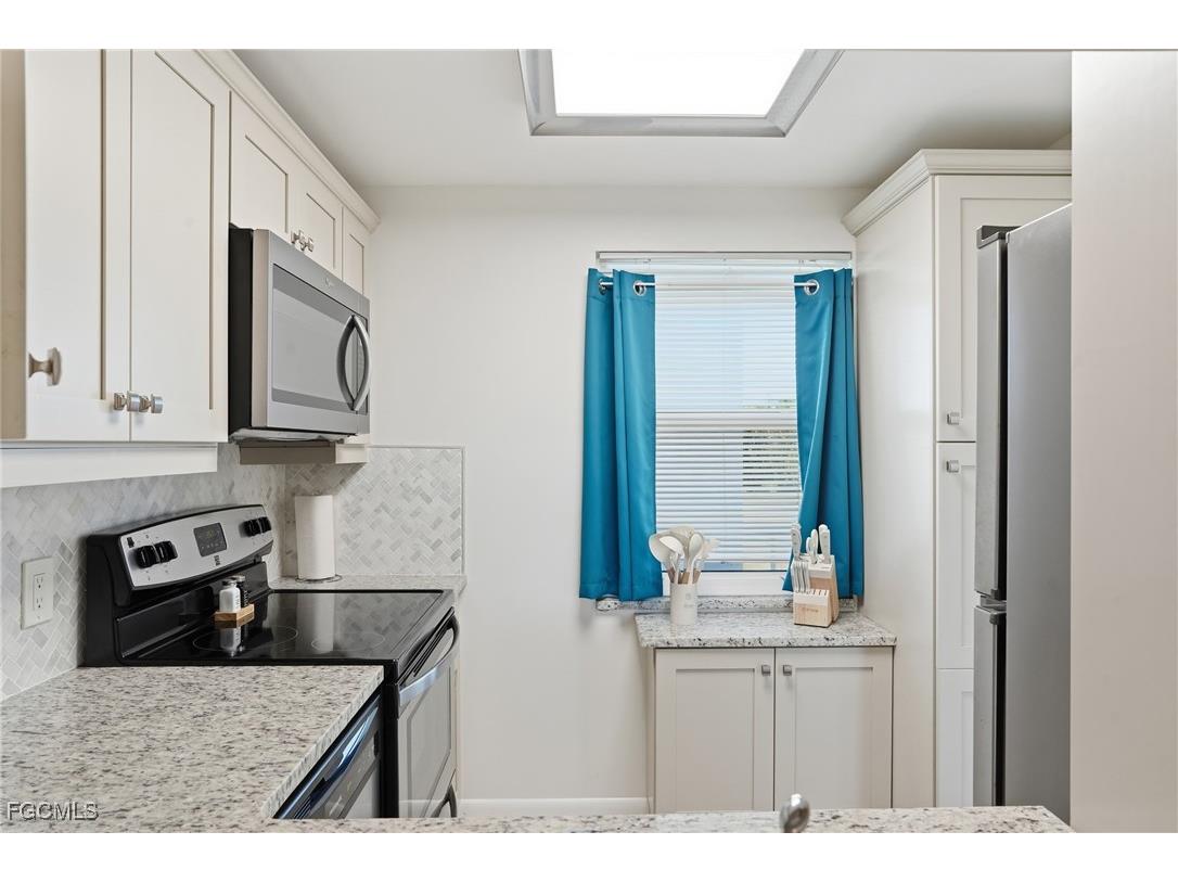 1724 Pine Valley Drive #213 Fort Myers FL 33907 2025021391 image12