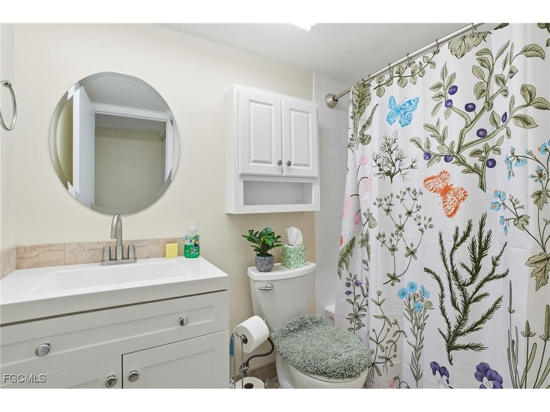 1724 Pine Valley Drive #213 Fort Myers FL 33907 2025021391 image20