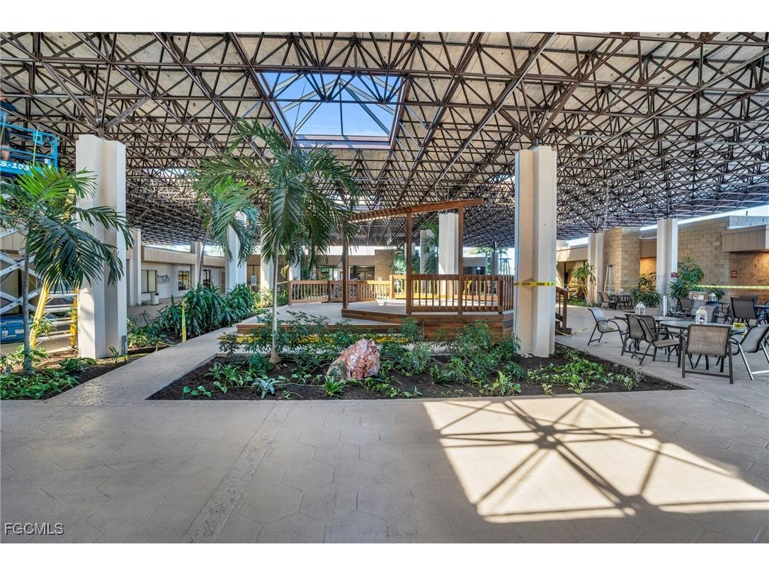 1724 Pine Valley Drive #213 Fort Myers FL 33907 2025021391 image28