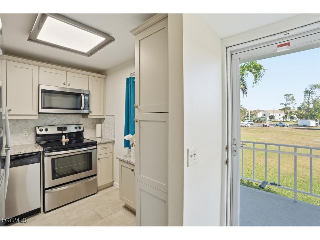 1724 Pine Valley Drive #213 Fort Myers FL 33907 2025021391 image4