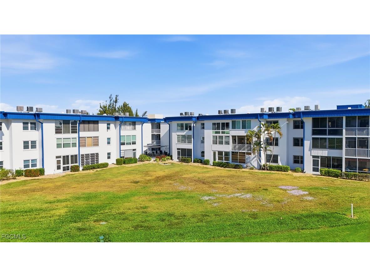 1724 Pine Valley Drive #213 Fort Myers FL 33907 2025021391 image43