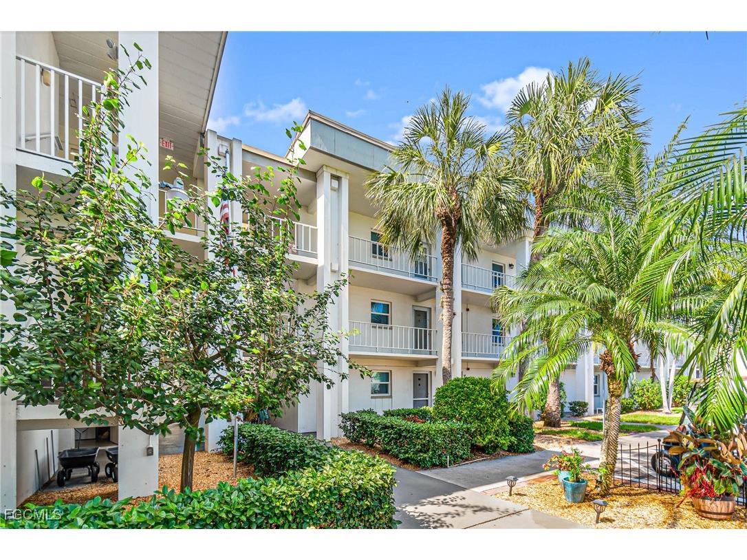 1724 Pine Valley Drive #318 Fort Myers FL 33907 2025000441 image14