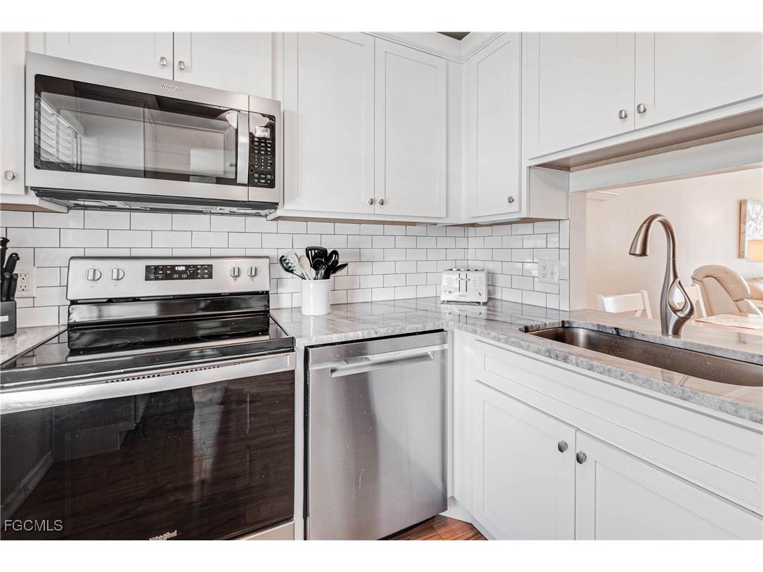 1724 Pine Valley Drive #318 Fort Myers FL 33907 2025000441 image16