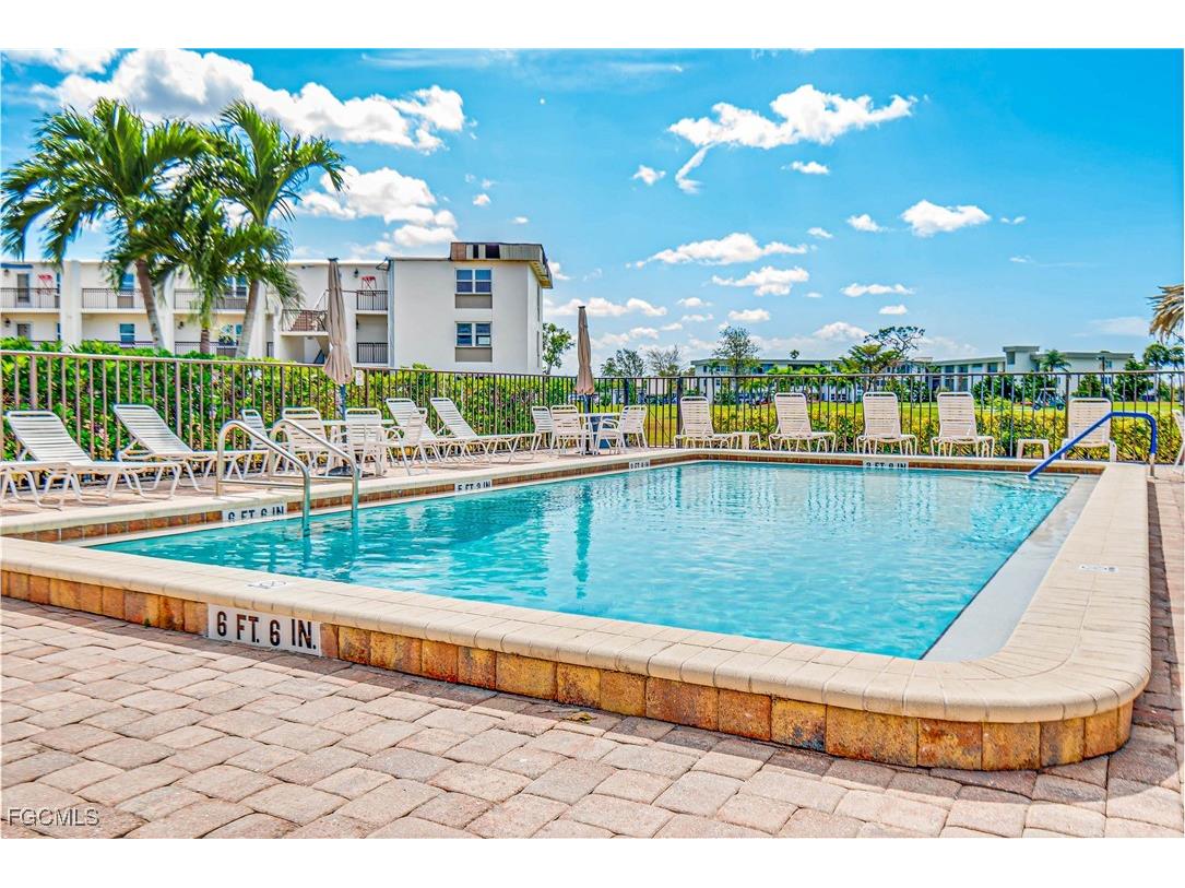 1724 Pine Valley Drive #318 Fort Myers FL 33907 2025000441 image9