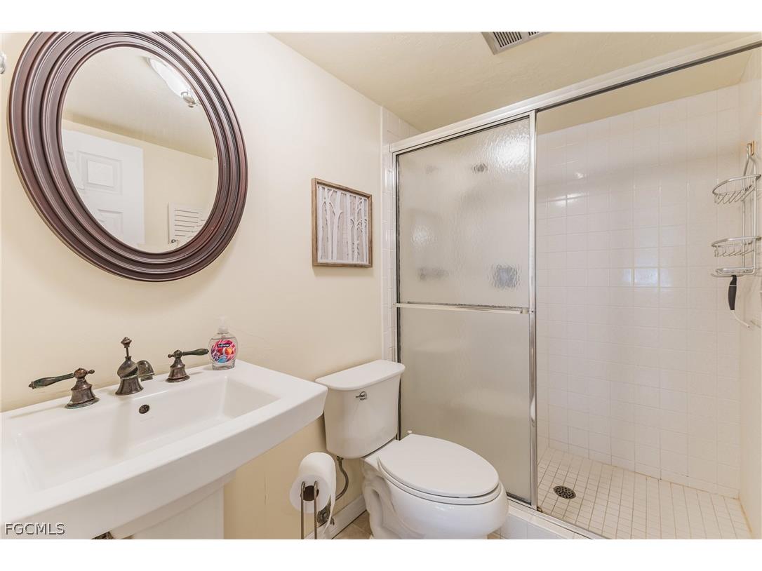 1724 Pine Valley Drive #318 Fort Myers FL 33907 2026010042 image16