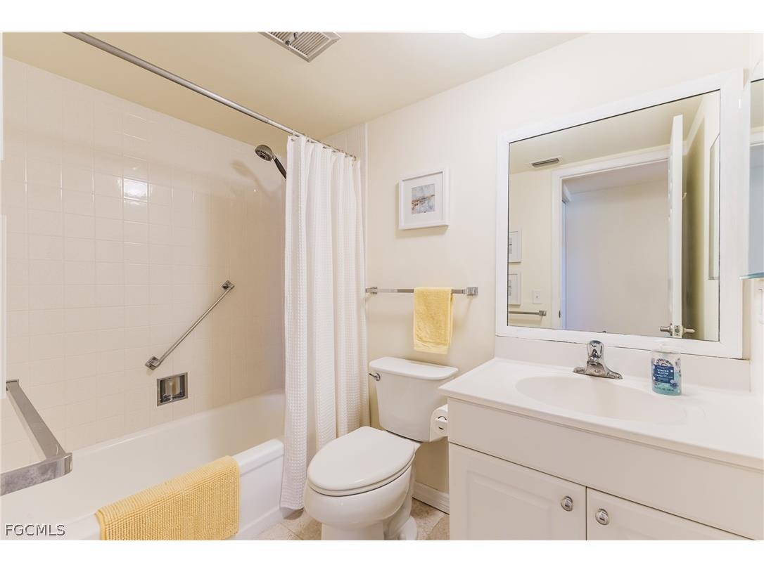 1724 Pine Valley Drive #318 Fort Myers FL 33907 2026010042 image20