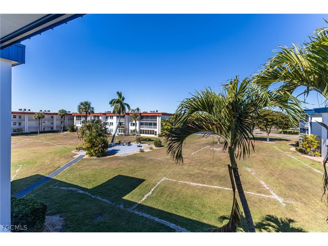 1724 Pine Valley Drive #318 Fort Myers FL 33907 2026010042 image22