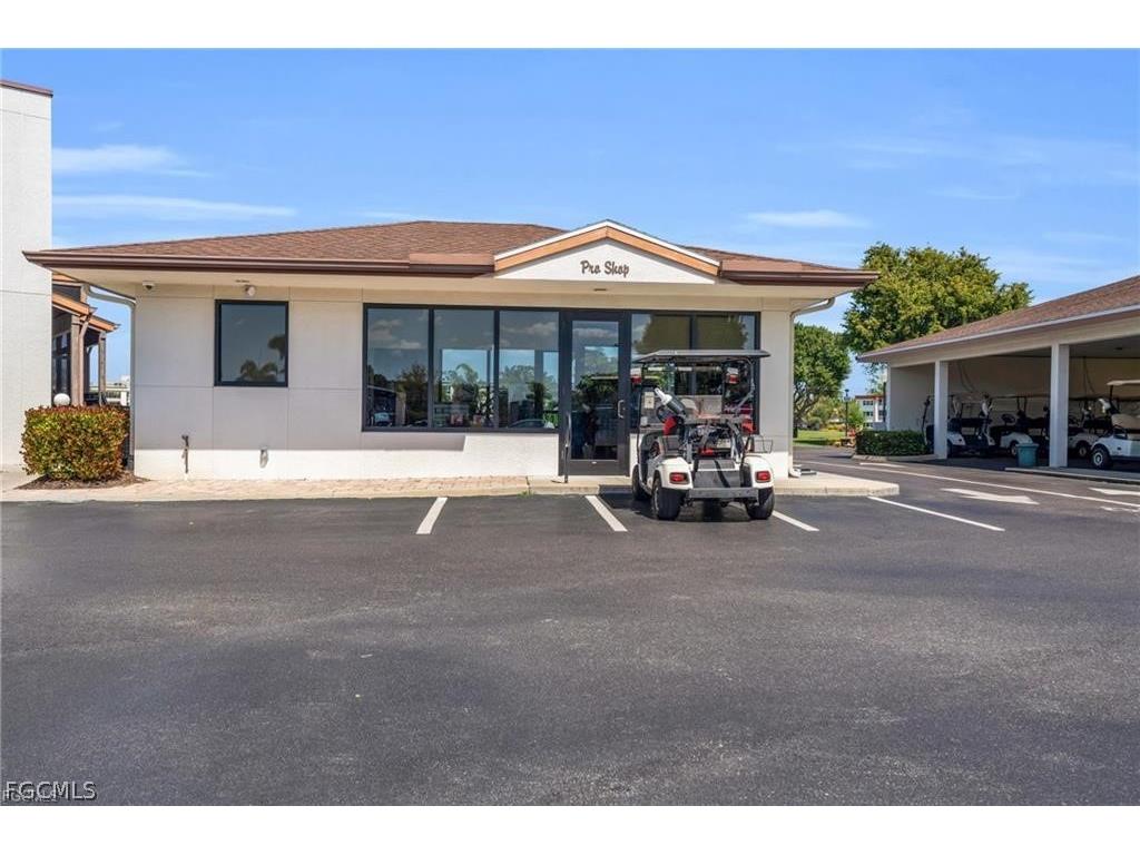 1724 Pine Valley Drive #318 Fort Myers FL 33907 2026010042 image39