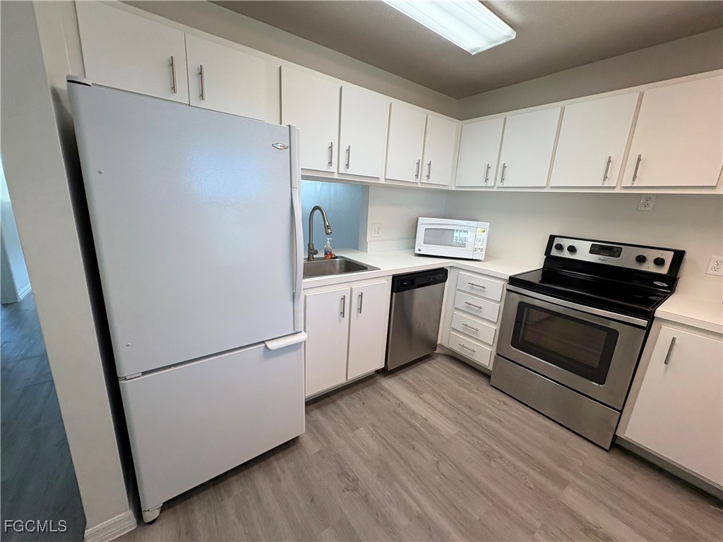 1724 Pine Valley Drive #319 Fort Myers FL 33907 2025023799 image4