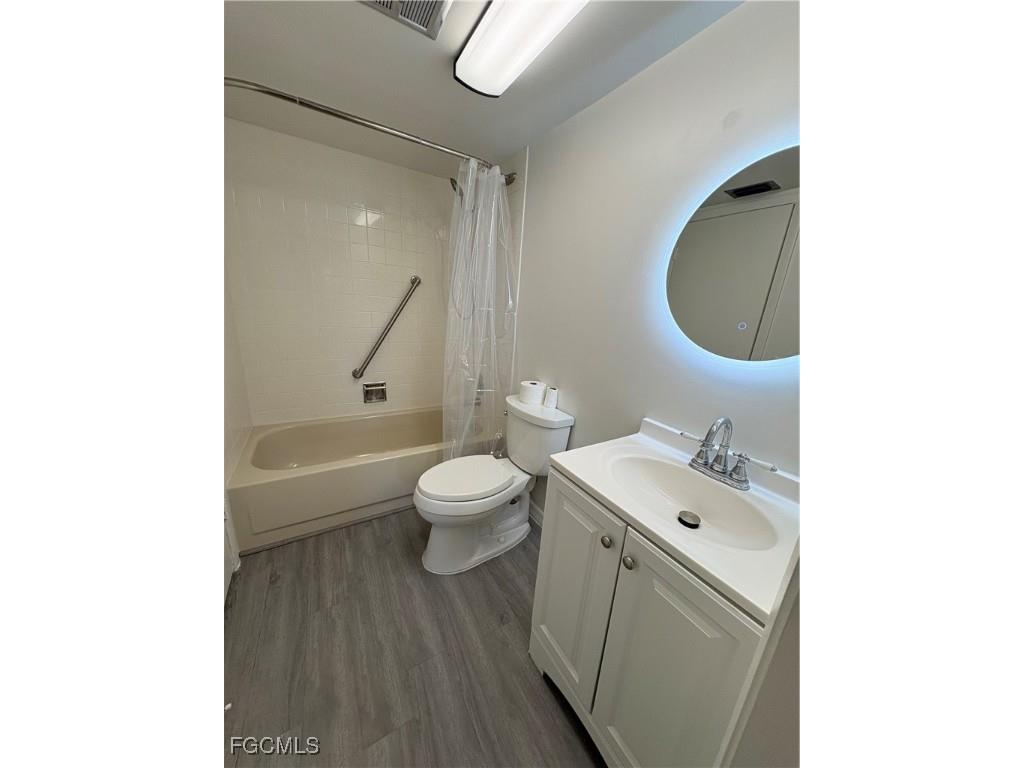 1724 Pine Valley Drive #319 Fort Myers FL 33907 2025023799 image9