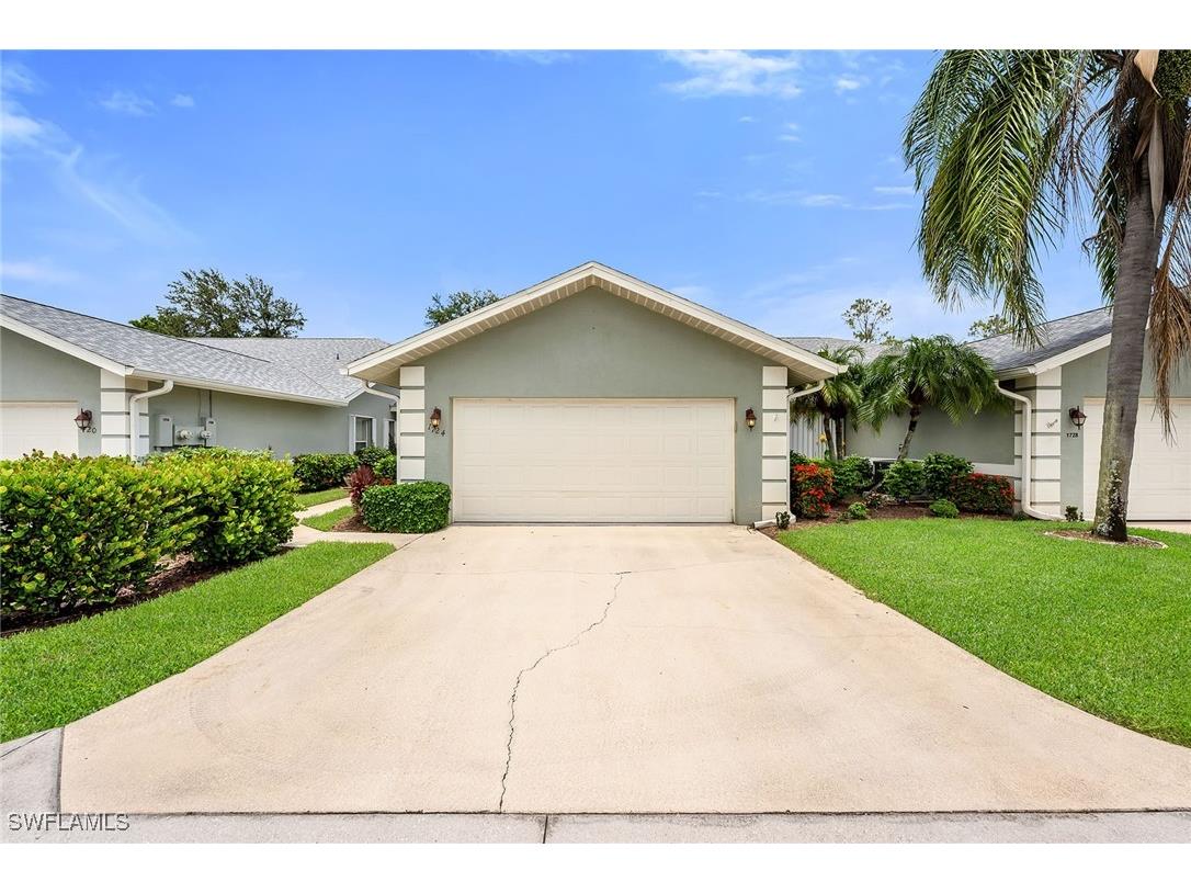 1724 Royal Circle #901 Naples FL 34112 225056215 image1