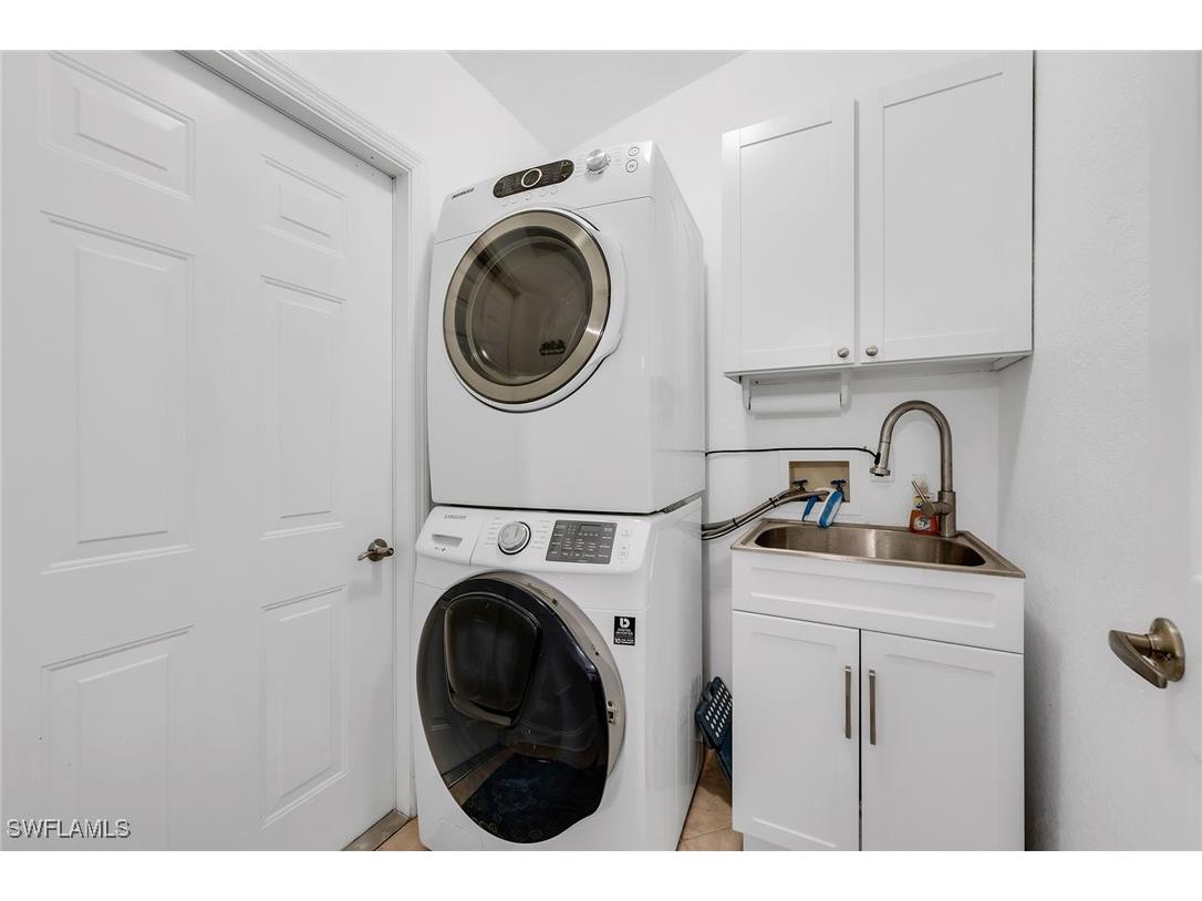 1724 Royal Circle #901 Naples FL 34112 225056215 image24