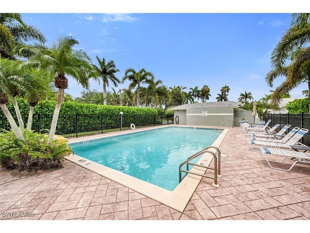 1724 Royal Circle #901 Naples FL 34112 225056215 image38