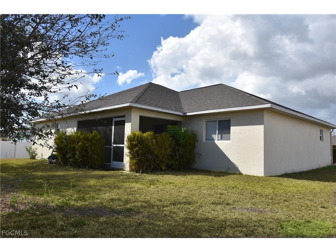 1724 SW 15th Terrace Cape Coral FL 33991 2026013500 image29