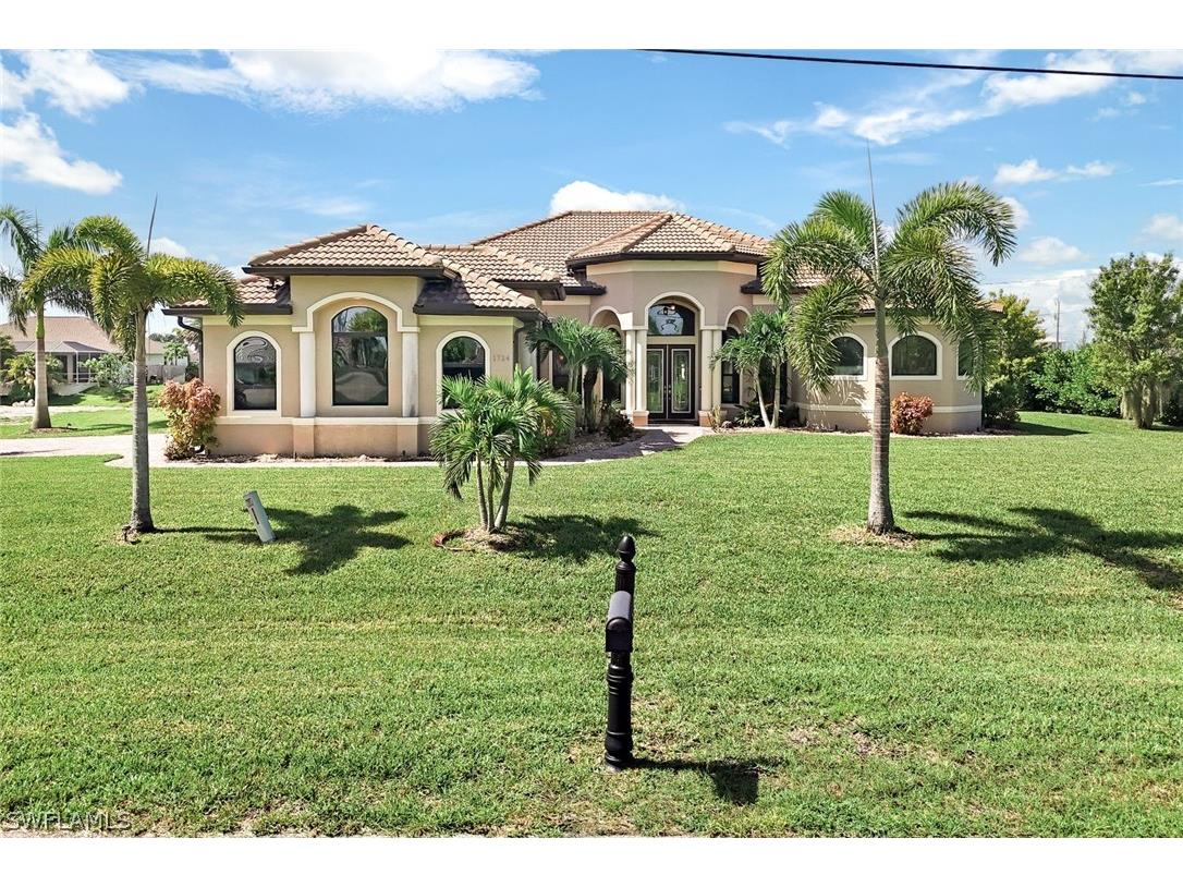 1724 SW 28th Lane Cape Coral FL 33914 224062118 image1