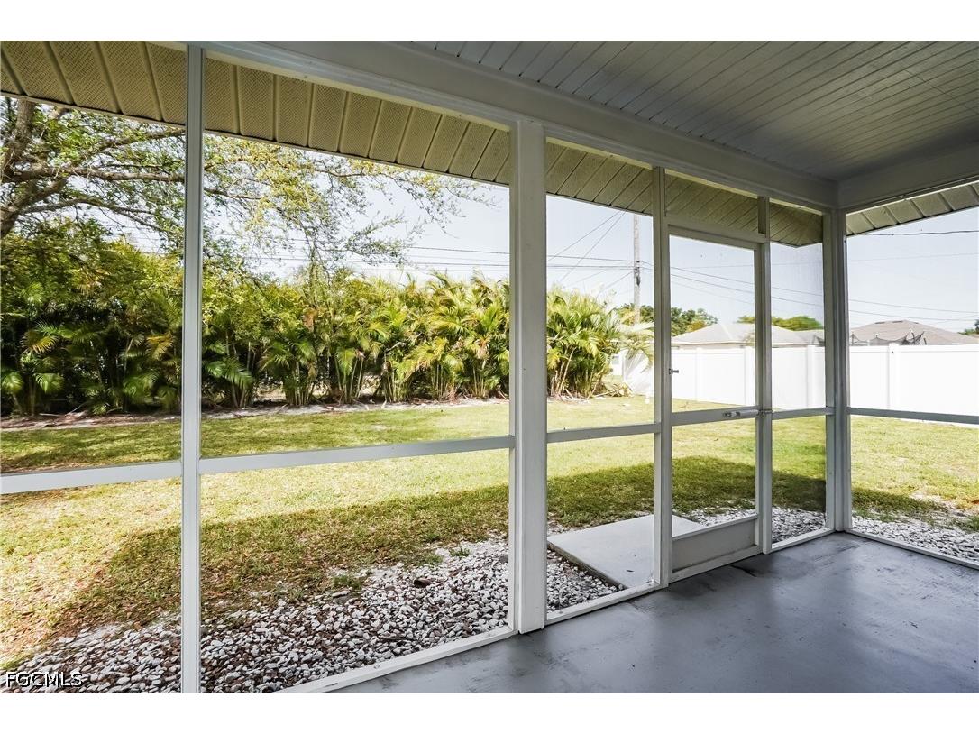 1724 SW 2nd Place Cape Coral FL 33991 2026021201 image15