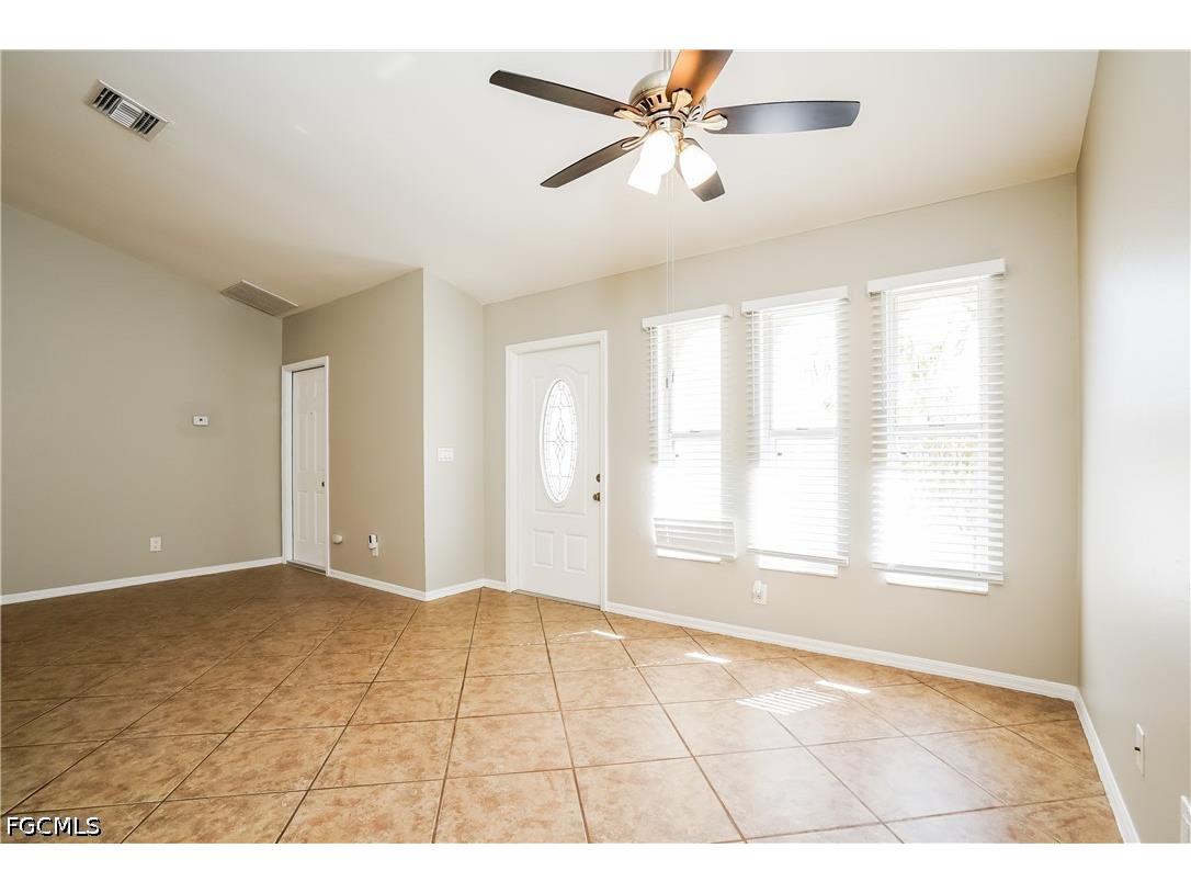 1724 SW 2nd Place Cape Coral FL 33991 2026021201 image3