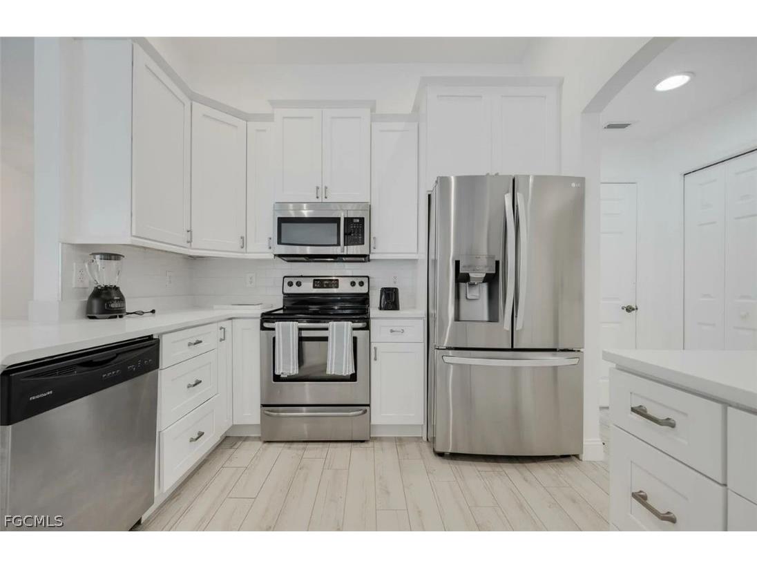 1724 SW 31 Lane Cape Coral FL 33914 2026011133 image3