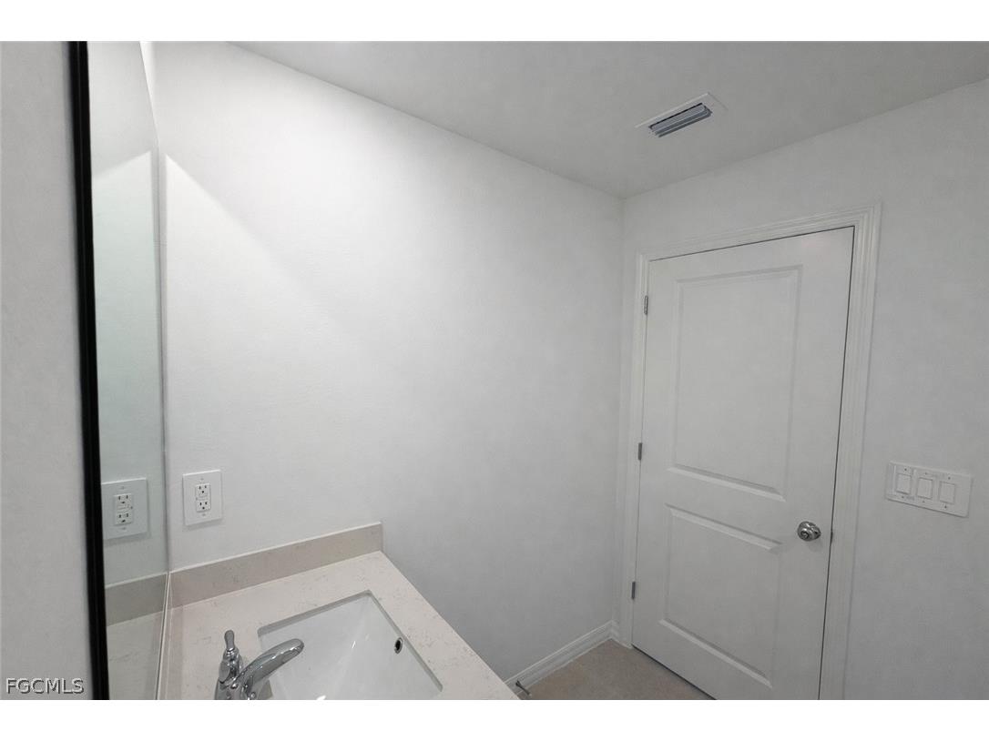 17240 Cantu Court North Fort Myers FL 33917 2026010611 image35