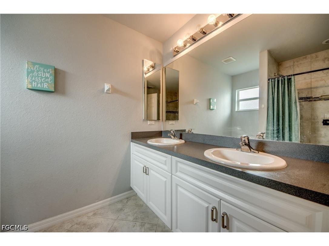 1725 NE 23rd Street Cape Coral FL 33909 2026021929 image18