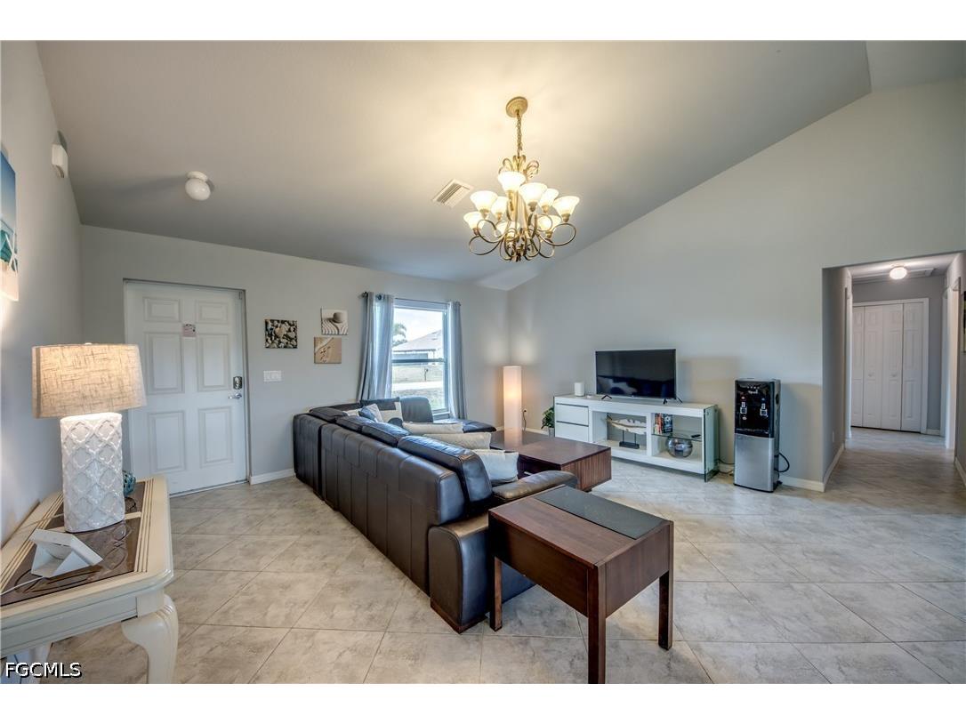 1725 NE 23rd Street Cape Coral FL 33909 2026021929 image5