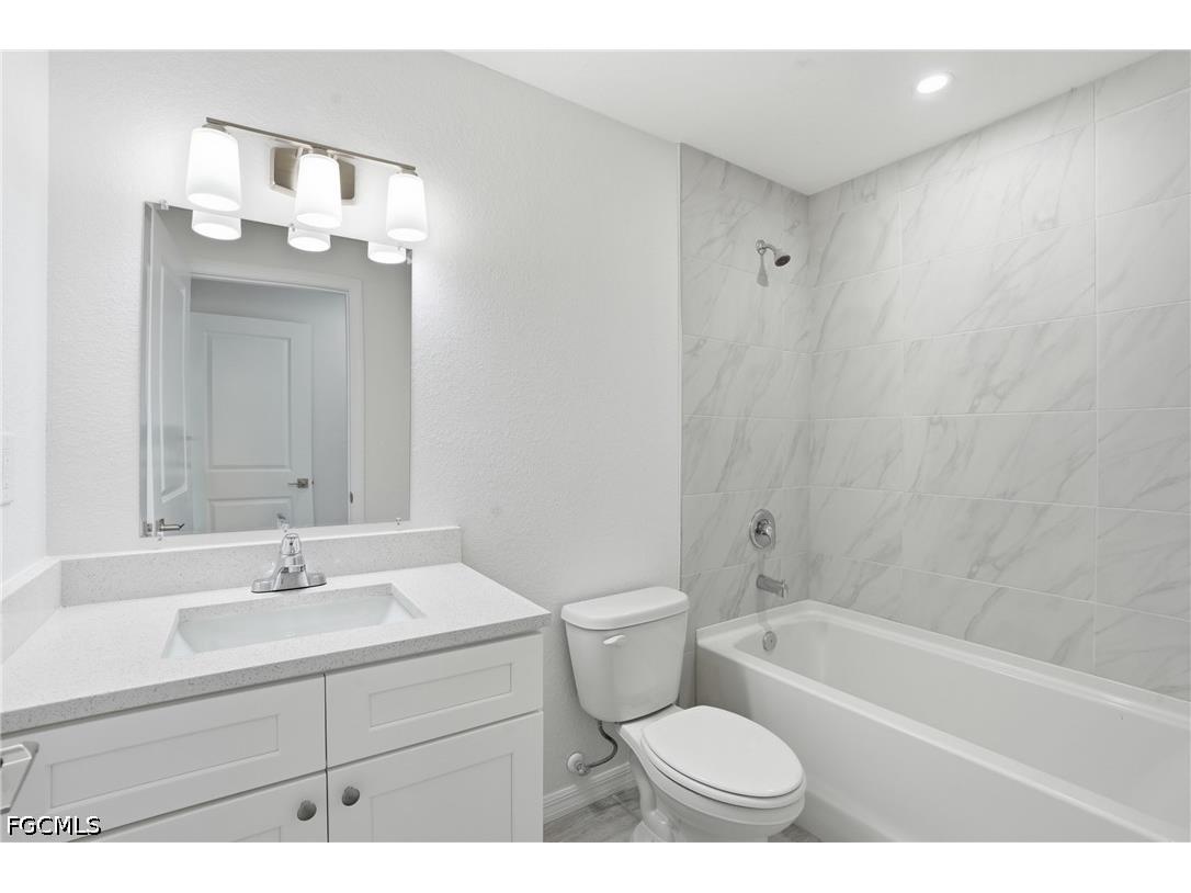 1725 NW 2nd Street Cape Coral FL 33993 2026016542 image30