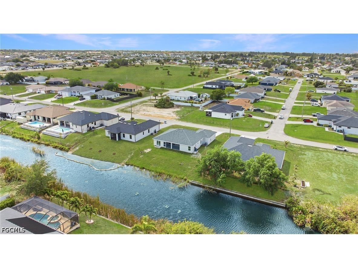 1725 NW 2nd Street Cape Coral FL 33993 2026016542 image38