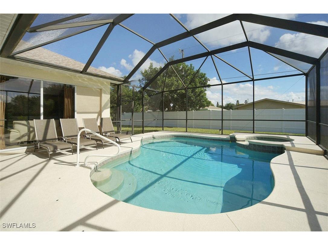 1725 SE 10th Place Cape Coral FL 33990 225042584 image3