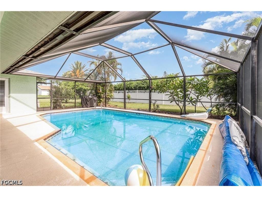 1725 SE 11th Terrace Cape Coral FL 33990 2026030937 image4