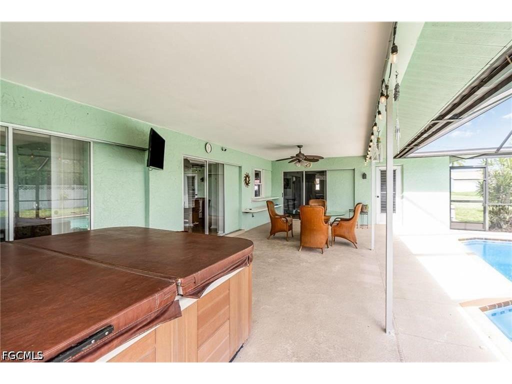 1725 SE 11th Terrace Cape Coral FL 33990 2026030937 image6