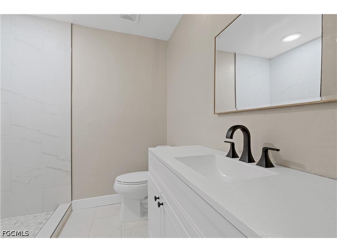 1725 SE 3rd Street Cape Coral FL 33990 2026014312 image24