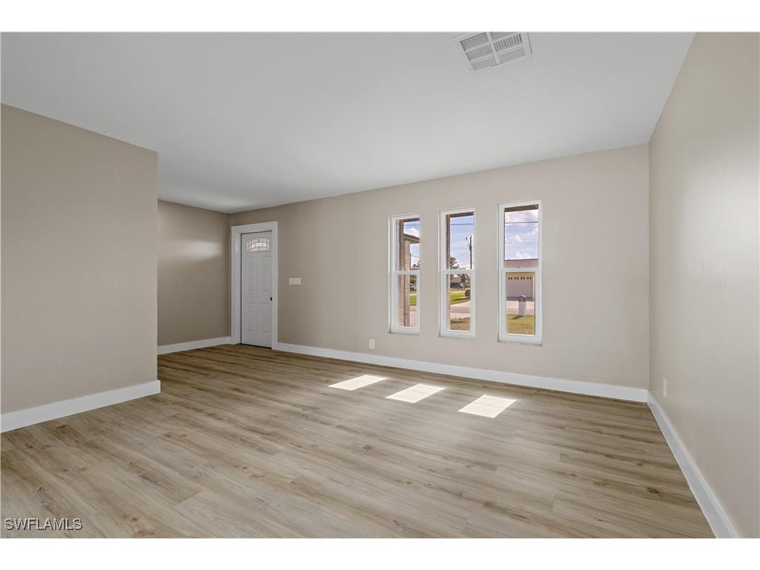 1725 SE 3rd Street Cape Coral FL 33990 225034290 image14