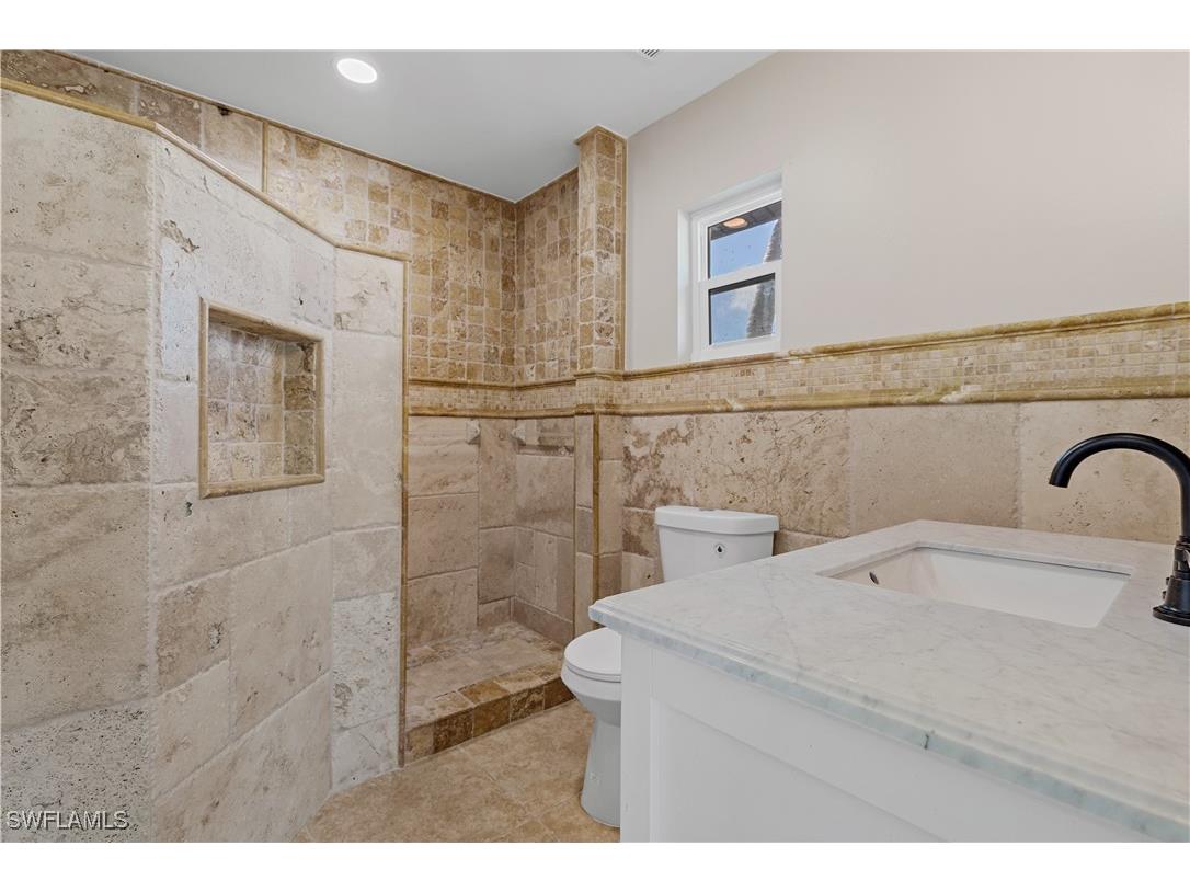 1725 SE 3rd Street Cape Coral FL 33990 225034290 image17