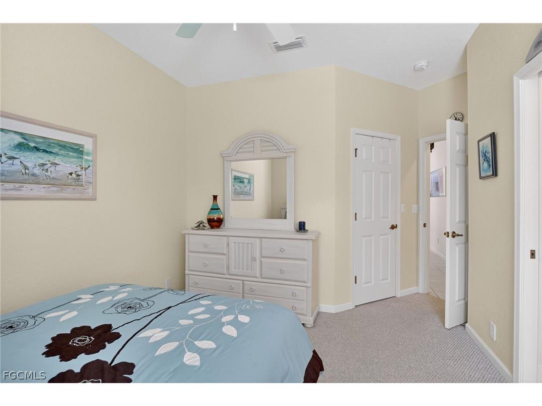 1725 SW 29th Terrace Cape Coral FL 33914 2026009856 image21