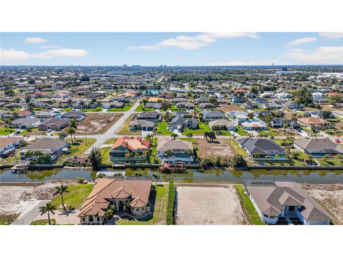 1725 SW 29th Terrace Cape Coral FL 33914 2026009856 image41