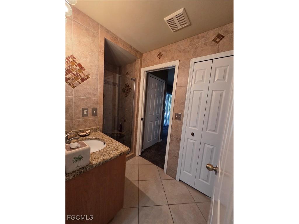 1725 SW 49th Lane Cape Coral FL 33914 2025019500 image12
