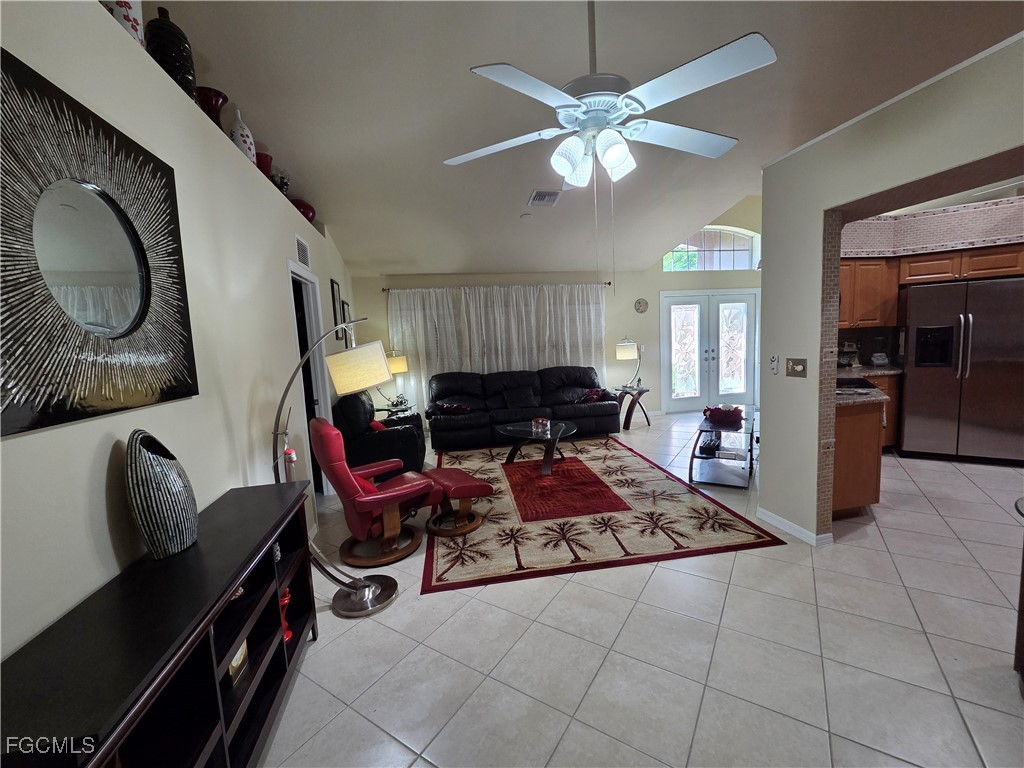 1725 SW 49th Lane Cape Coral FL 33914 2025019500 image3