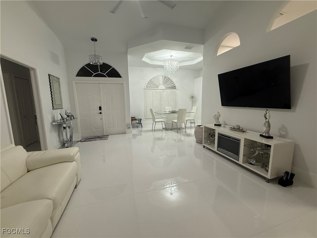 1726 Country Club Boulevard Cape Coral FL 33990 2025001502 image5