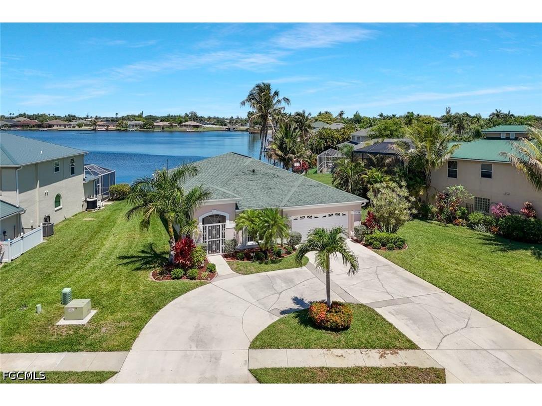 1726 Emerald Cove Circle Cape Coral FL 33991 2026016462 image1