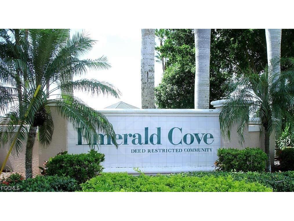 1726 Emerald Cove Circle Cape Coral FL 33991 2026016462 image2