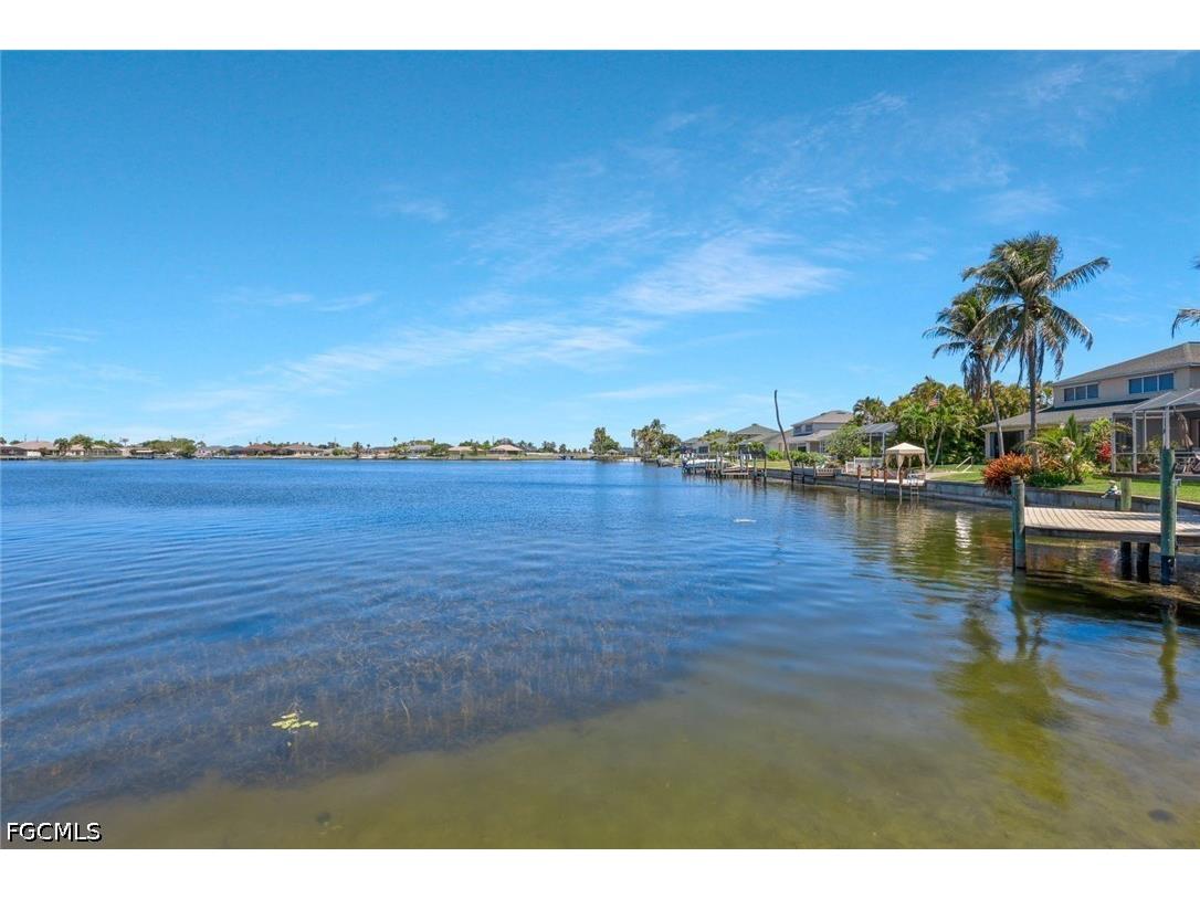 1726 Emerald Cove Circle Cape Coral FL 33991 2026016462 image23